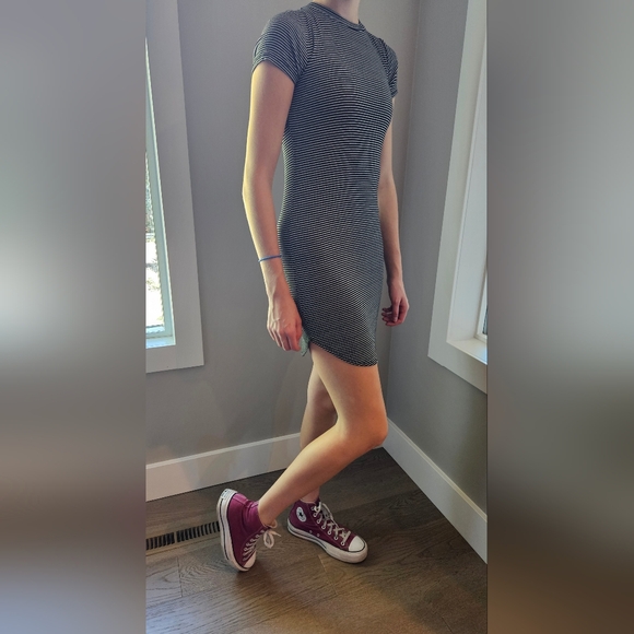 Bundle 5/$30 Forever 21 striped dress - Picture 4 of 8